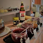 Guest house Gostilna In Pri Lesniku 3*