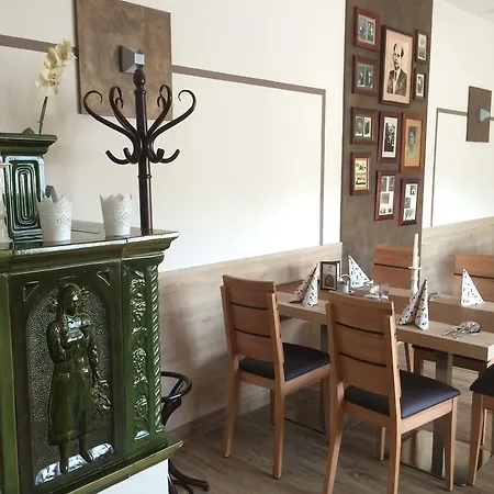Guest house Gostilna In Pri Lesniku 3*