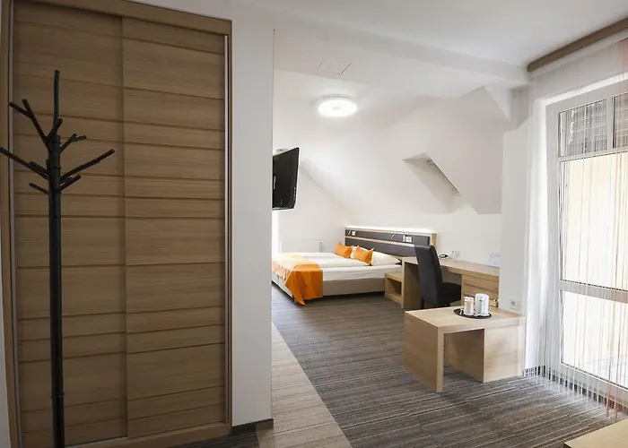 Gostilna In Pri Lesniku 3*